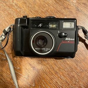 *tested* Nikon Action Tough L35AW Waterproof Film Camera 35mm 2.8 Lens